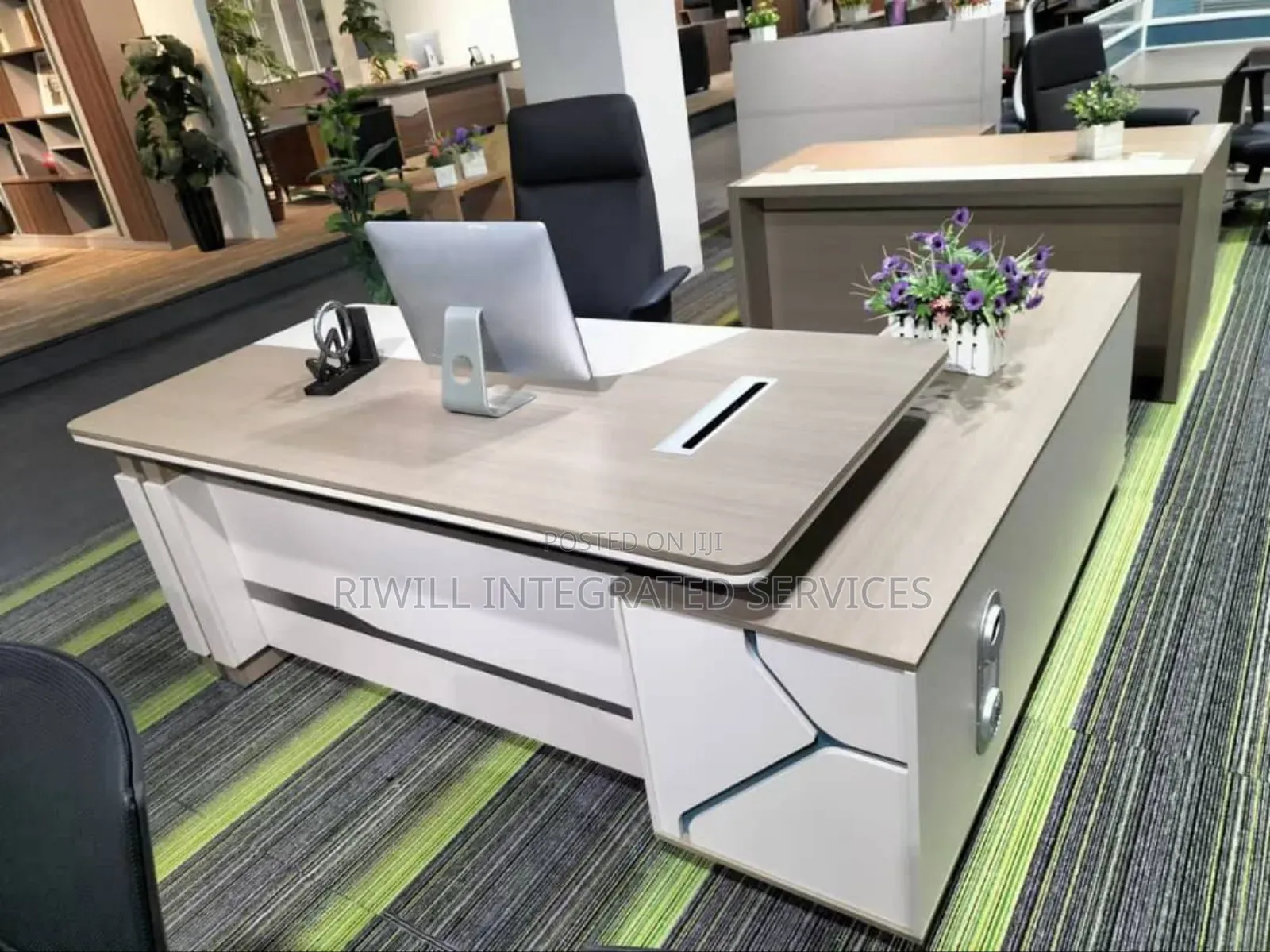 2.4 Meter Presidential Desk