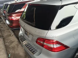 Mercedes-Benz M Class ML350 4MATIC 4dr SUV AWD (3.5L 6cyl 7A) 2015