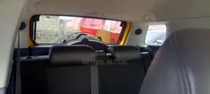 Toyota FJ Cruiser 4x4 Automatic 2009 Yellow