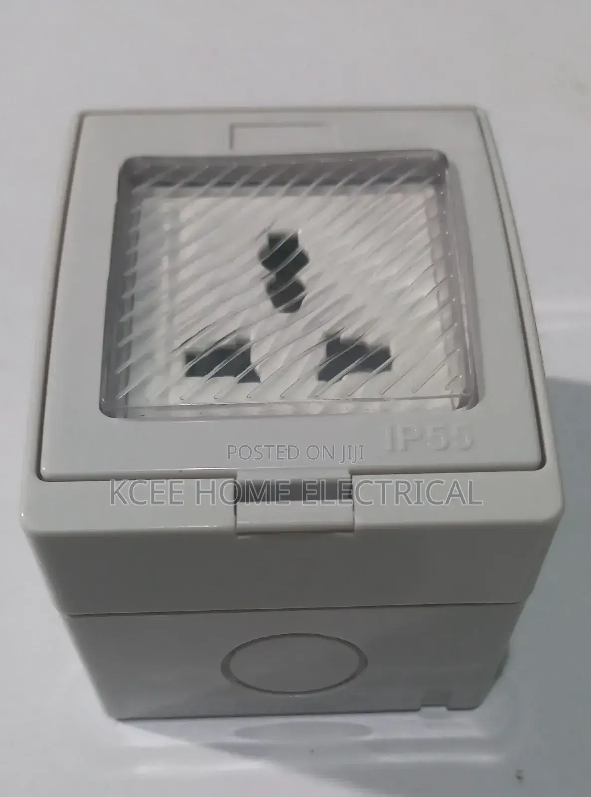 Ip55 Double Weatherproof Socket With Protective Cover – Outdoor Use