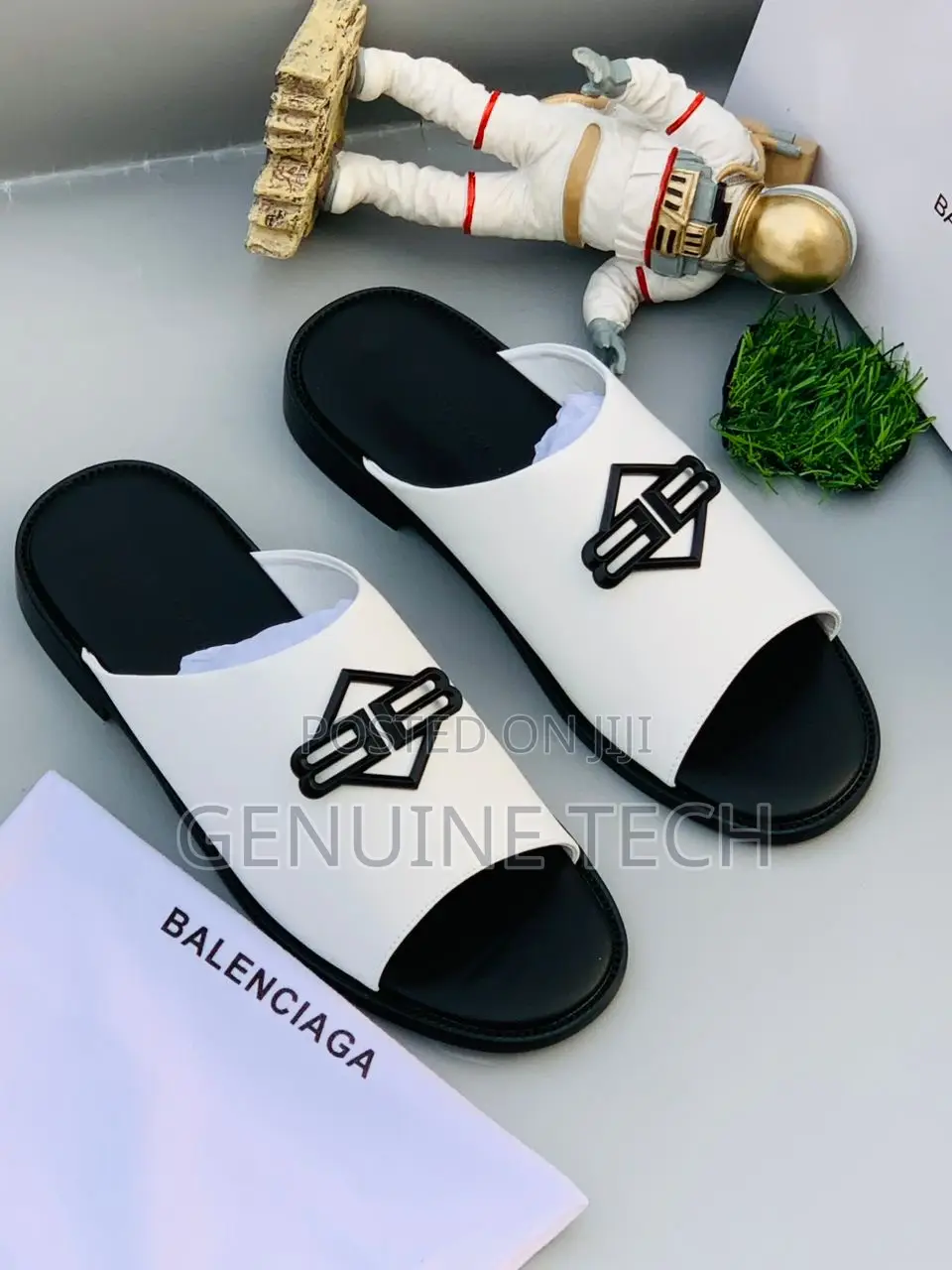 Balenciaga Slippers