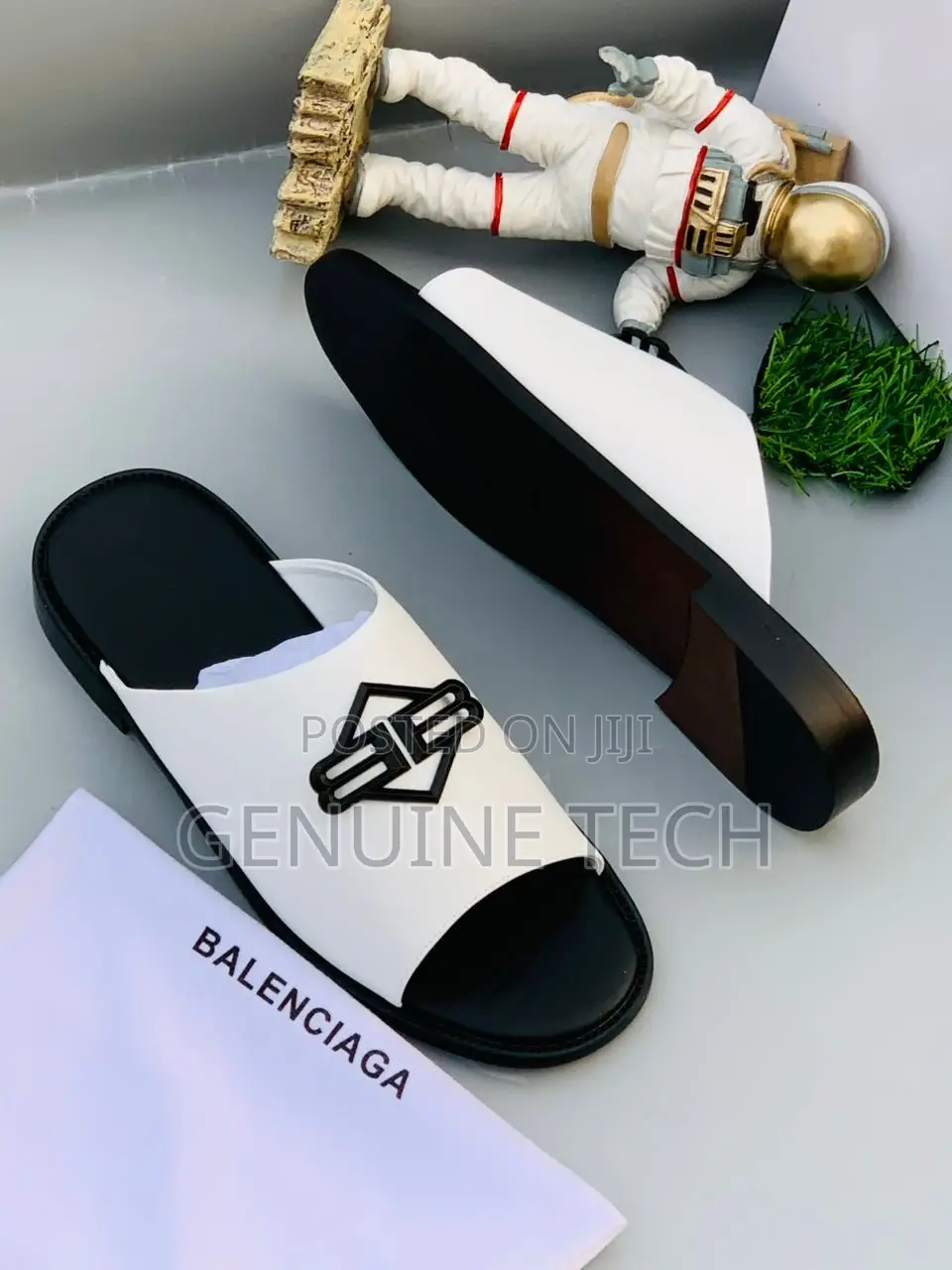 Balenciaga Slippers
