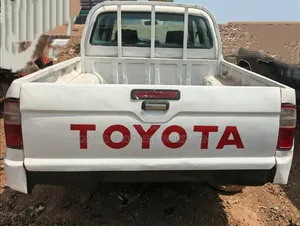 Toyota Hilux 2003 White