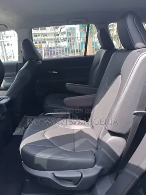 New Toyota Highlander XLE 2025 Black