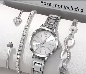Set of 4 Women's Stylish Quartz Watch With Silvery Bracelets