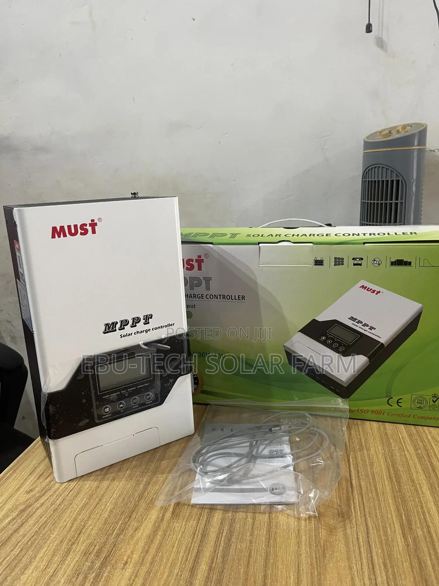 Must MPPT Charge Controller 245v/100mps