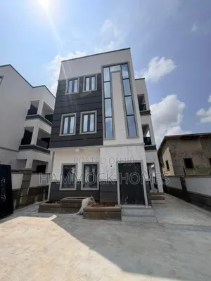3bdrm Block of Flats in Kolapo Ishola Gra, Akobo for sale