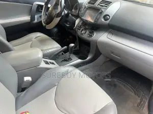 Toyota RAV4 Limited 2007 Gold
