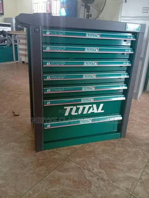 Total Heavy Duty Tool Box