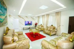 20bdrm Apartment in Lekki Phase 1 for sale