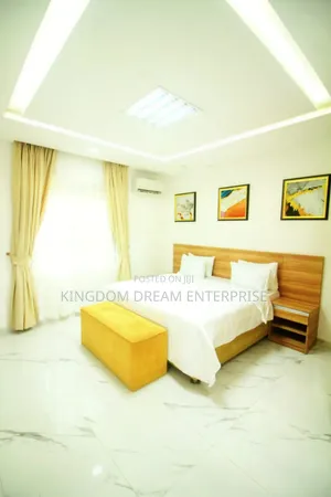 20bdrm Apartment in Lekki Phase 1 for sale