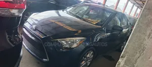Toyota Yaris LE Hatchback 3dr 2016 Blue