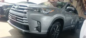 Toyota Highlander 2017 Silver