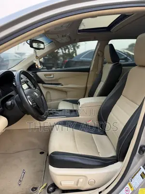 Toyota Camry XLE 4dr Sedan (3.5L 6cyl 6A) 2015 Gold