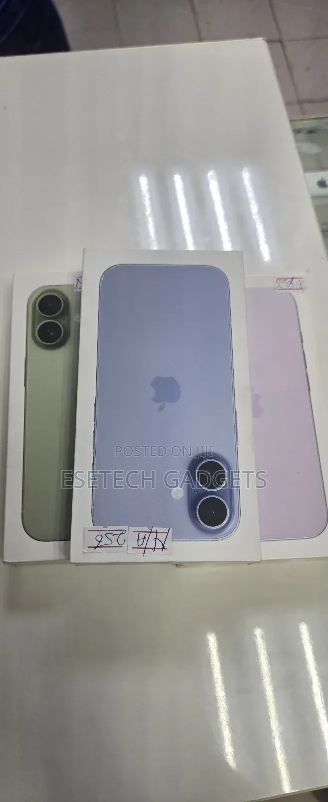 New Apple iPhone 17 256 GB