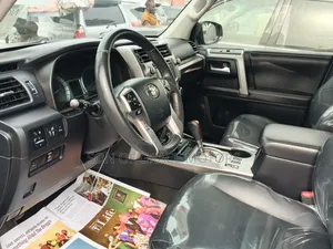 Toyota 4-Runner Limited 4dr 4x4 (4.0L 6cyl 5A) 2016 Gray