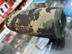 JBL Charge 5