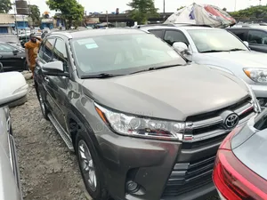 Toyota Highlander Limited 4dr SUV (3.5L 6cyl 6A) 2015 Gray