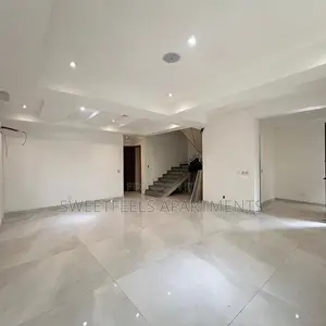 4bdrm Apartment in Abacha Estate for sale