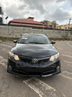 Toyota Camry SE 4dr Sedan (2.5L 4cyl 6A) 2014 Gray