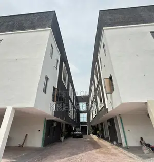 2bdrm Apartment in Ajiwe for sale