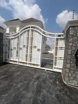 5bdrm Duplex in An Estate, Gwarinpa for sale