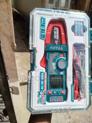 Ac/Dc Clamp Meter