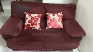 5-Seater Comfortable Sofa With Throw Pillows