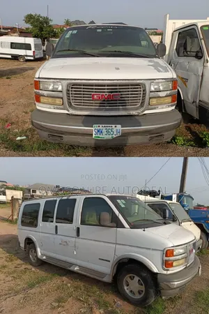 GMC Savana 2010 White