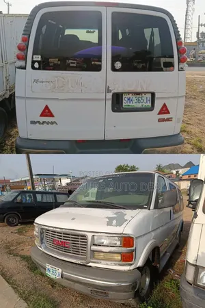 GMC Savana 2010 White
