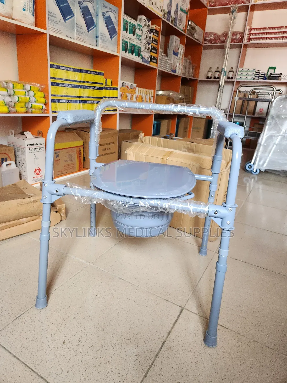 Commode Chair