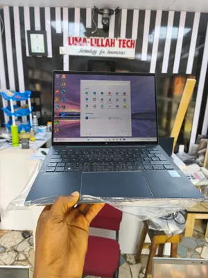 Laptop HP Dragonfly G3 16GB Intel Core i7 SSD 512GB