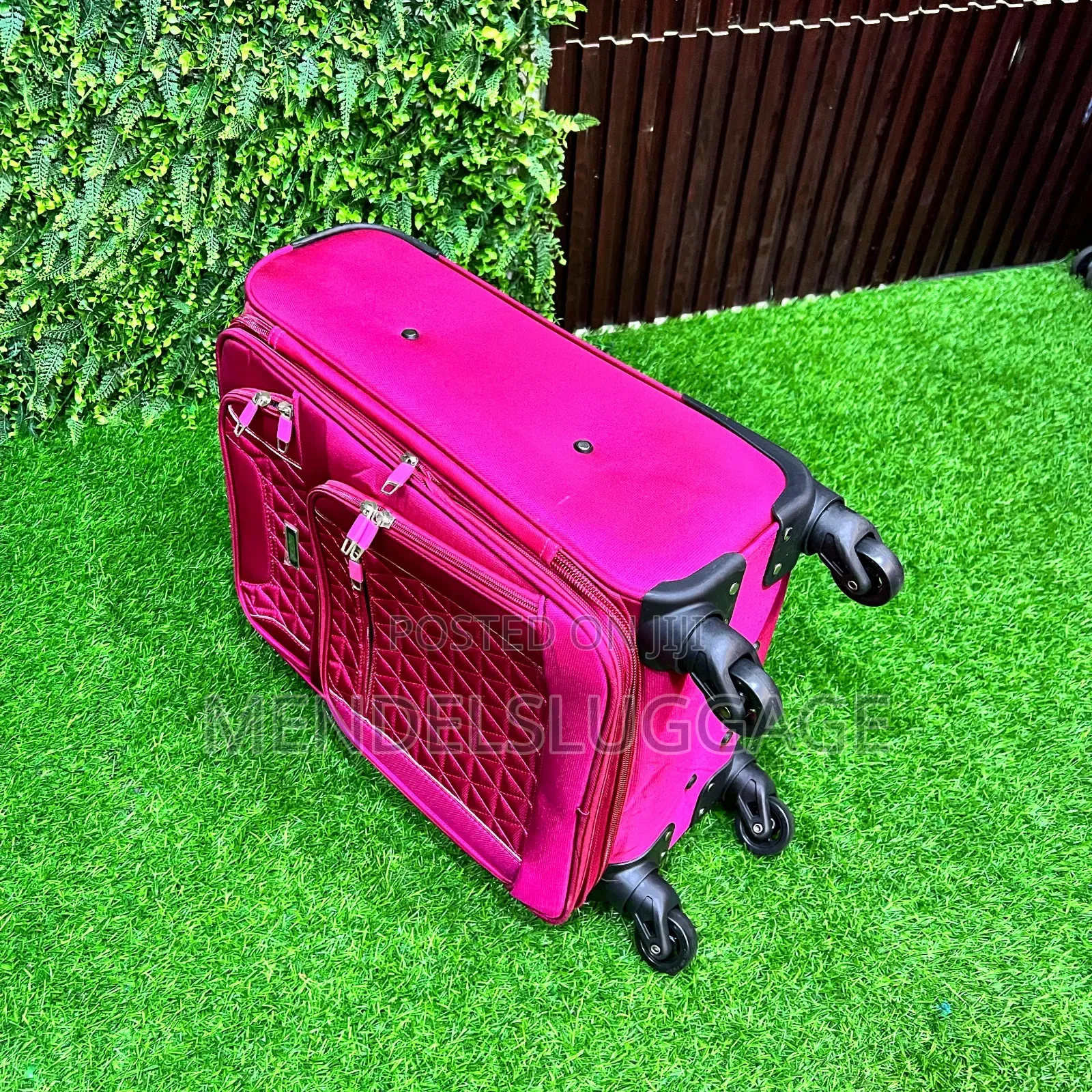 Durable Pink Medium Suitcase With Spinner Wheels and Inner Divider