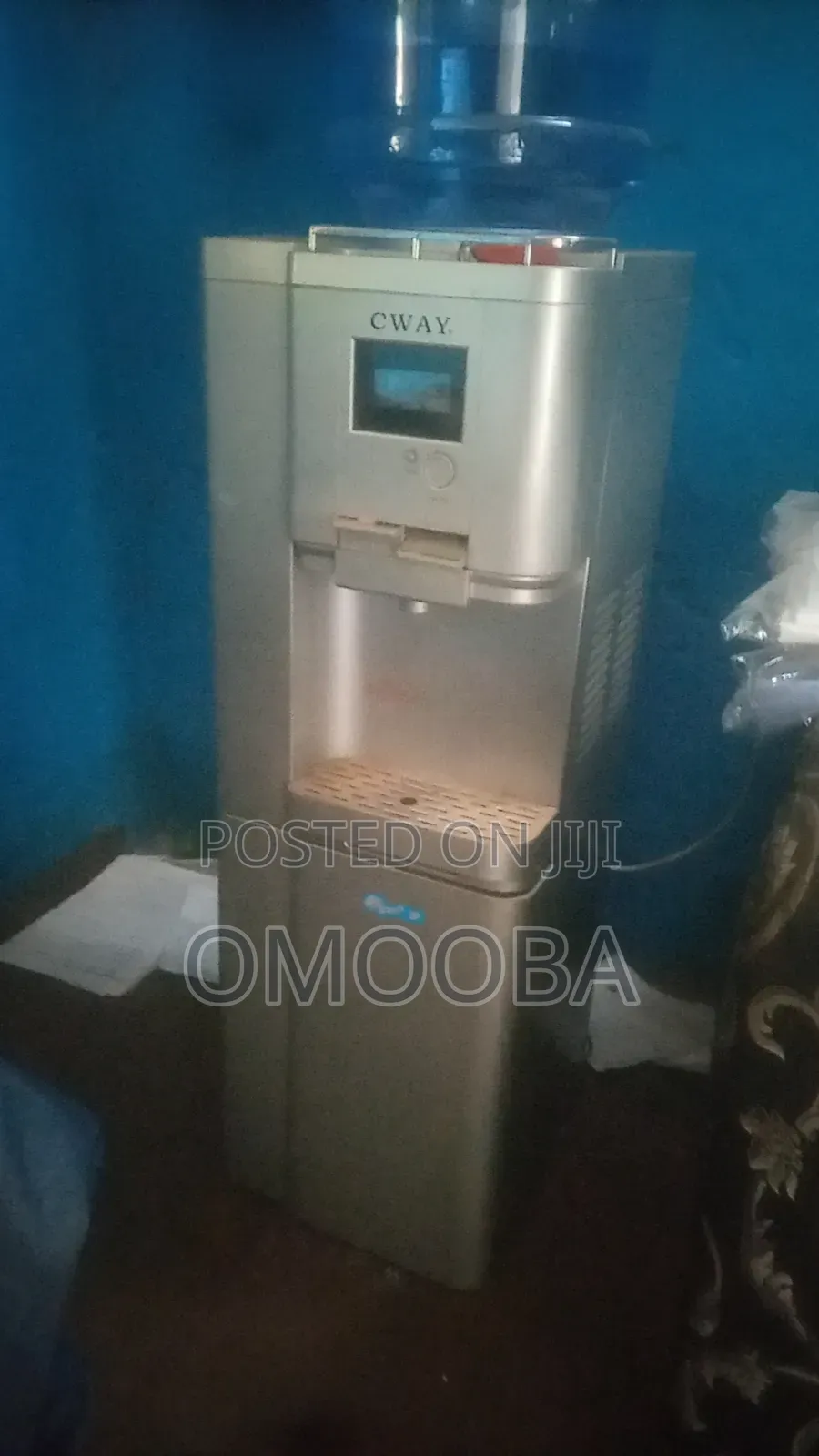 Water Dispenser/Fridge and Freezer