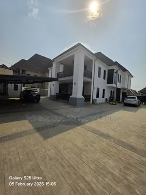 5bdrm Mansion in Light House, Lugbe District for sale