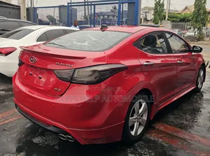 Hyundai Elantra 2015 Red