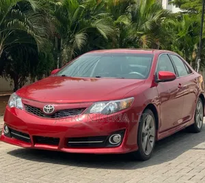Toyota Camry 2014 Red