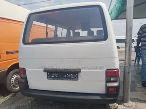 Volkswagen Transporter 2004 White