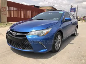 Toyota Camry SE 4dr Sedan (2.5L 4cyl 6A) 2017 Blue