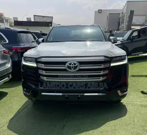 New Toyota Land Cruiser LC300 2025 Black