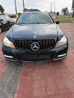 Mercedes-Benz C300 Luxury Sedan RWD (3.0L 6cyl 7A) 2009 Black