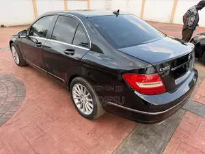 Mercedes-Benz C300 Luxury Sedan RWD (3.0L 6cyl 7A) 2009 Black