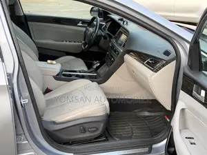 Hyundai Sonata Limited 2.0T Seban (2.0L 4cyl 6A) 2016 Silver