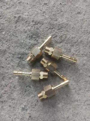 1/4" End to Screw With Nipple (Deadman Nipple)