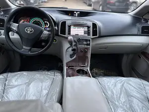 Toyota Venza V6 AWD 2010 Gray