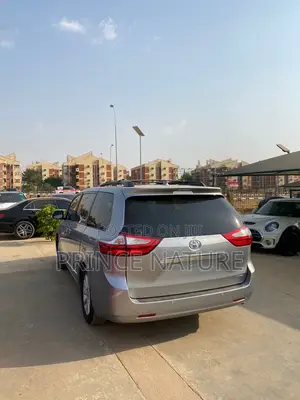 Toyota Sienna Limited 7 Passenger (3.5L 6cyl 8A) 2017 Silver