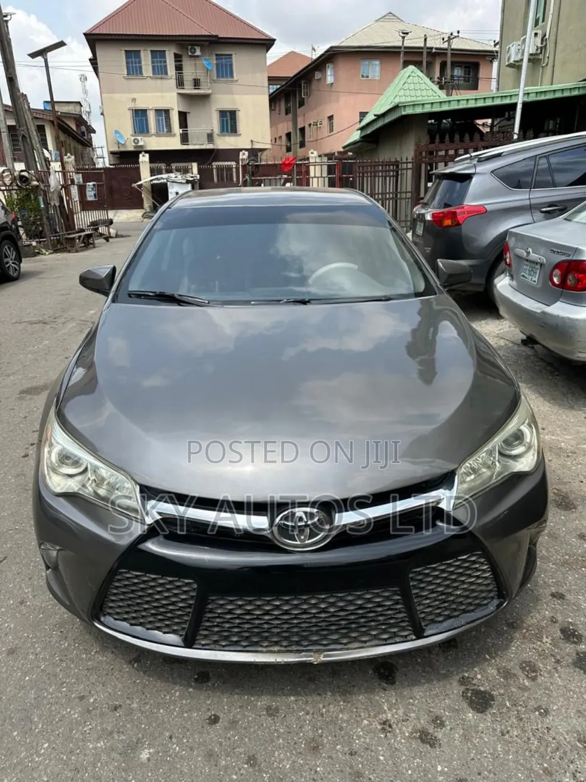 2015 Toyota Camry SE 4dr Sedan (2.5L 4cyl 6A)