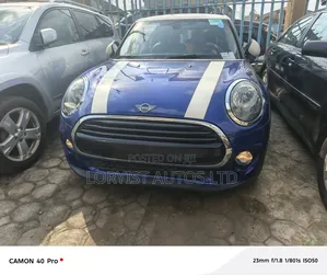 Mini Cooper 2019 Blue