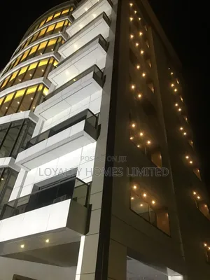 5bdrm Penthouse in Victoria Island for sale