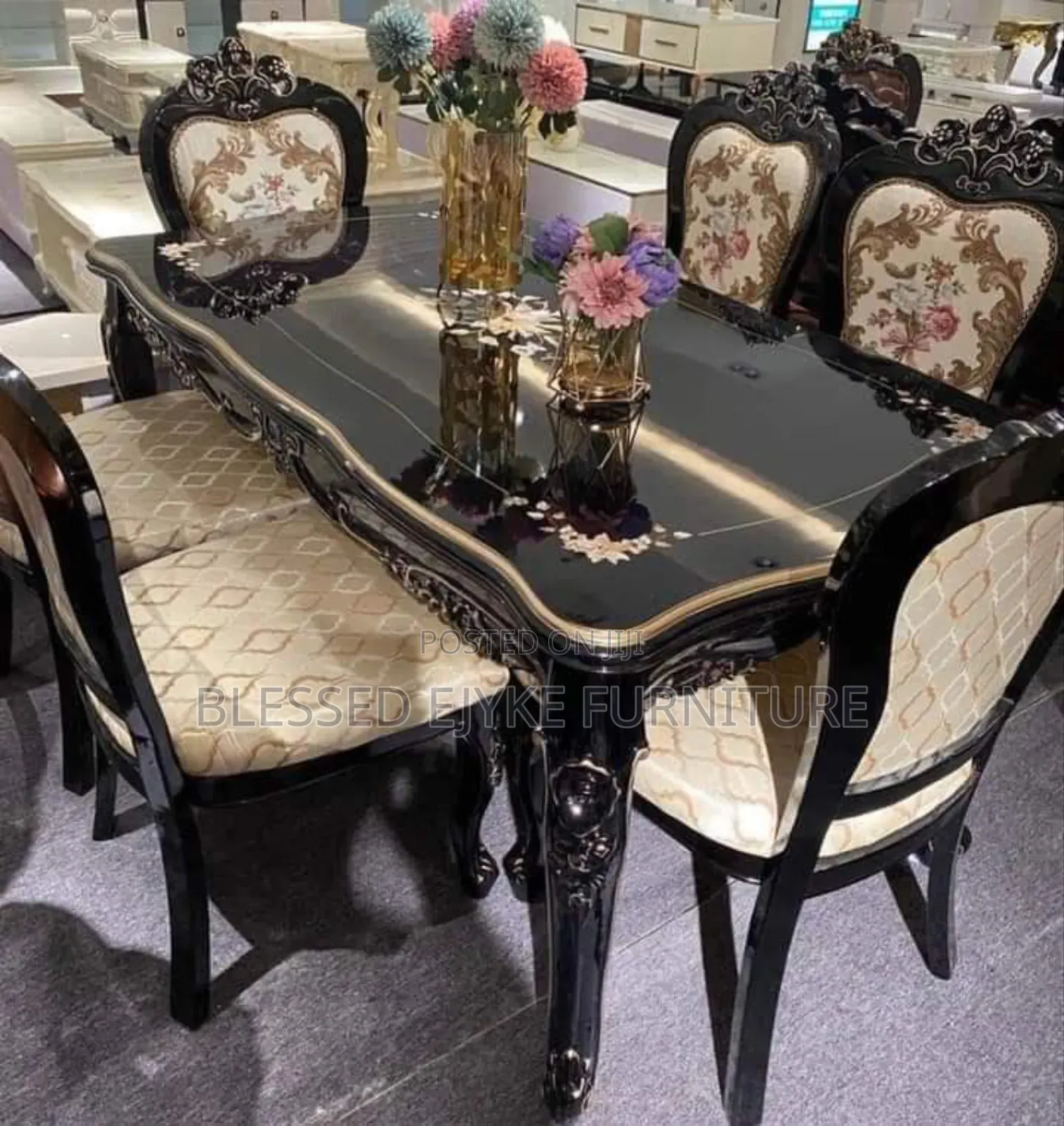 Quality Royal Wooden Dining Table